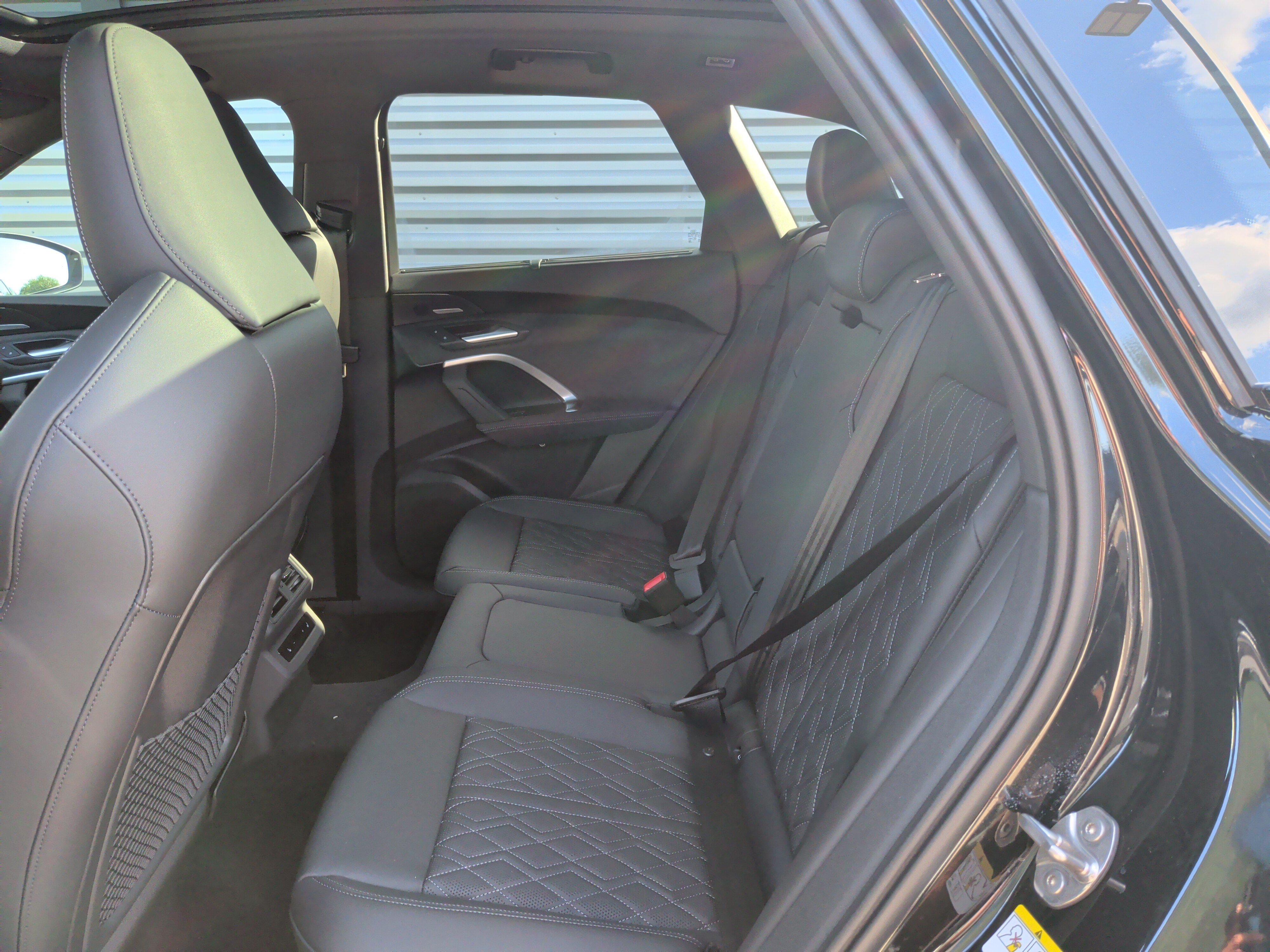New 2026 Audi SQ5 Prestige AWD/4WD image 32