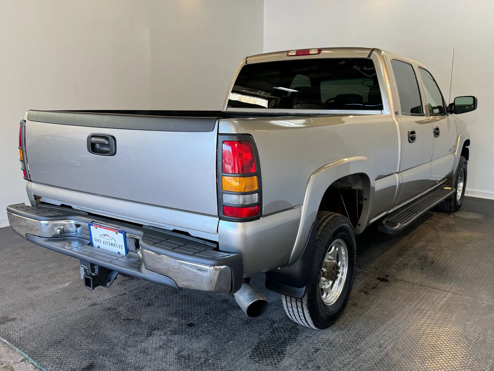 Used 2002 Chevrolet Silverado 2500 LT w/ Off-Road Skid Plate Pkg AWD/4WD image 4