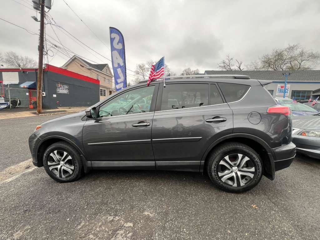 Used 2018 Toyota RAV4 LE w/ All Weather Liner Package image 6