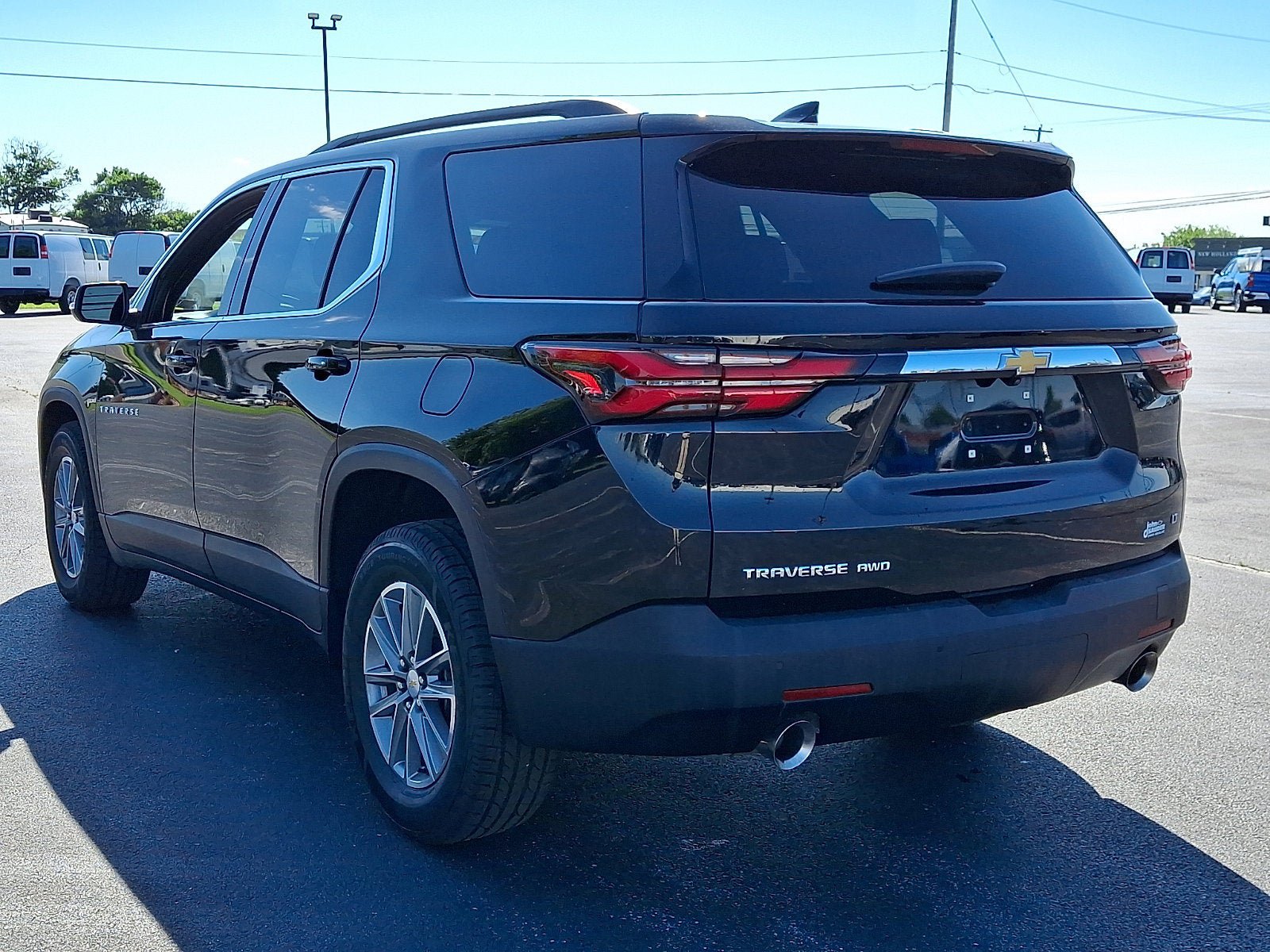 Used 2023 Chevrolet Traverse LT AWD/4WD image 4