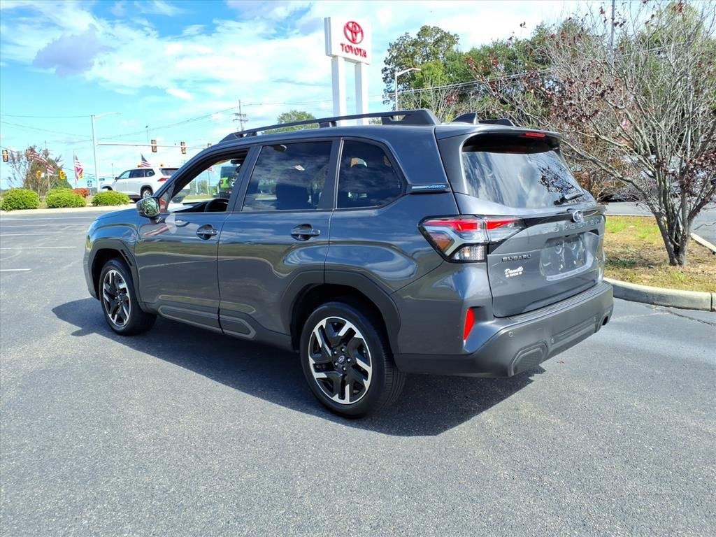 Used 2025 Subaru Forester Limited image 25
