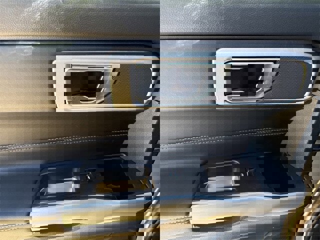 Used 2021 Ford Explorer XLT w/ Equipment Group 202A image 48