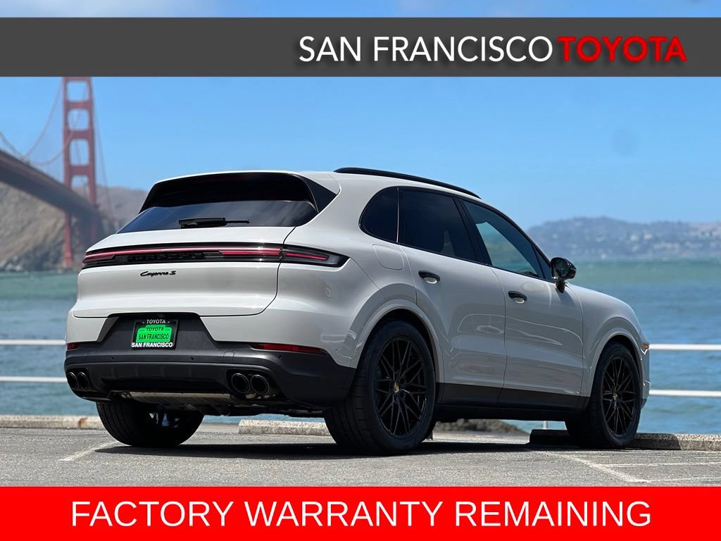Used 2024 Porsche Cayenne S AWD/4WD image 5