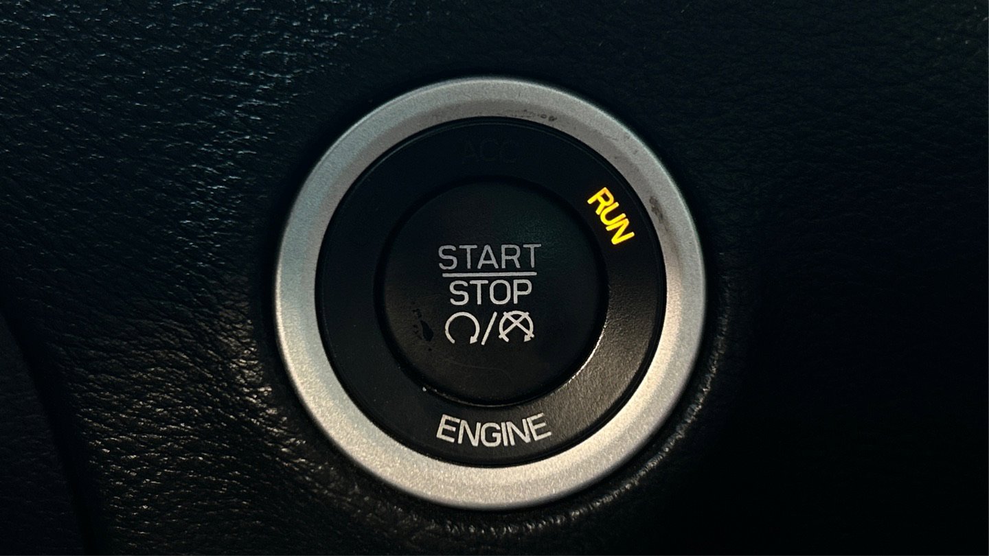 Used 2015 Dodge Challenger R/T RWD image 33