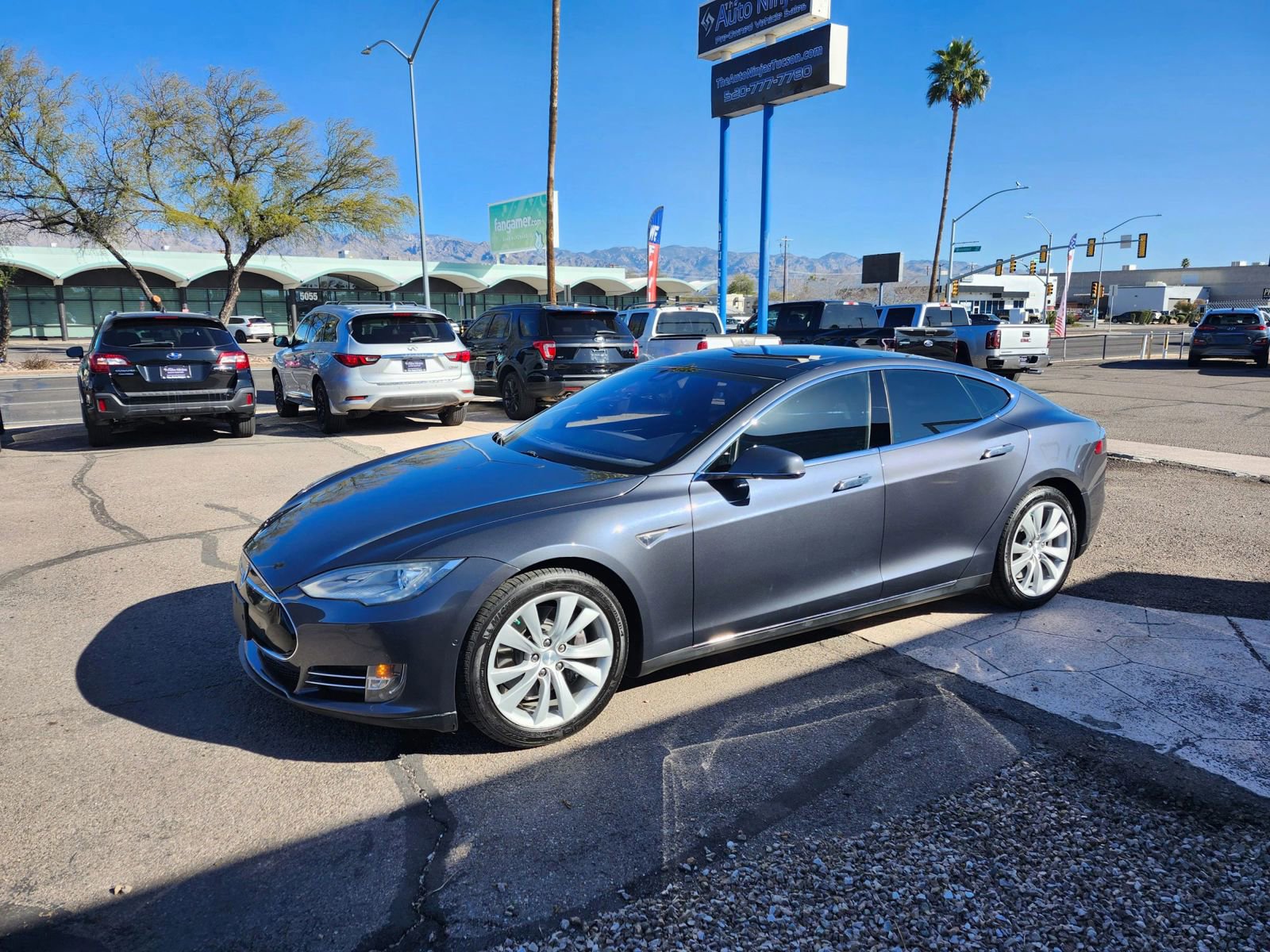 Used 2015 Tesla Model S 85 image 2