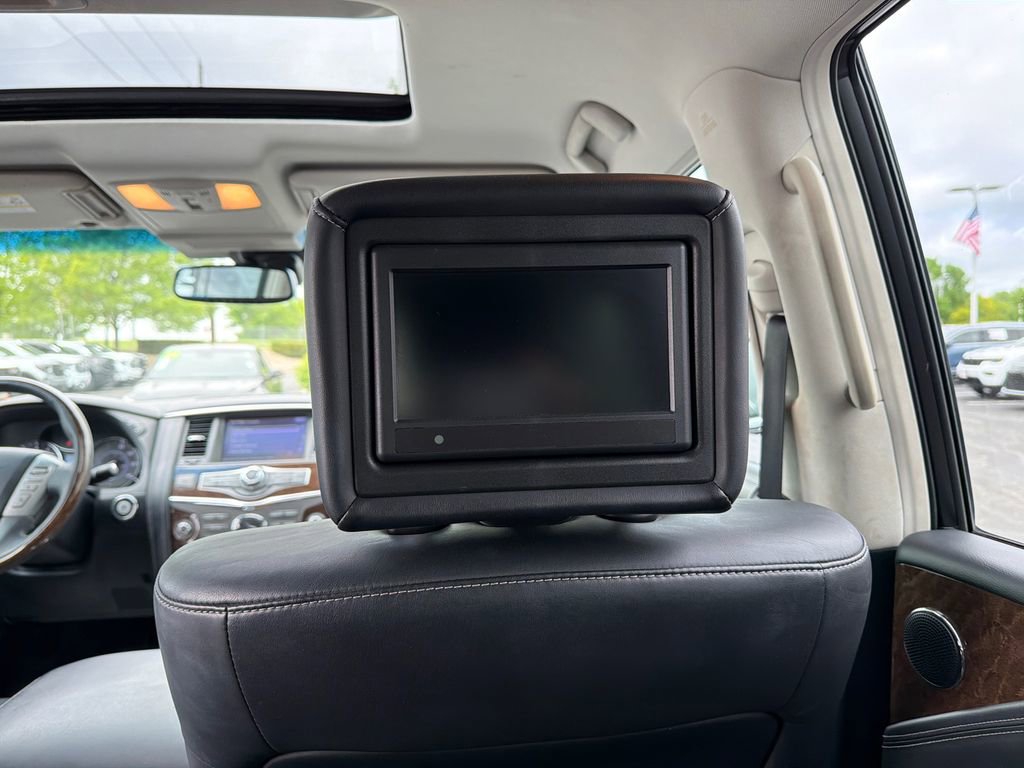Used 2017 INFINITI QX80 4WD w/ Driver Assistance Package image 16