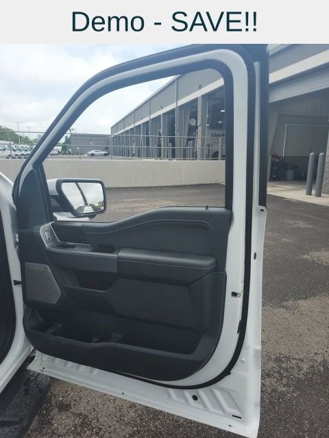 New 2025 Ford F150 Lightning Lariat image 30