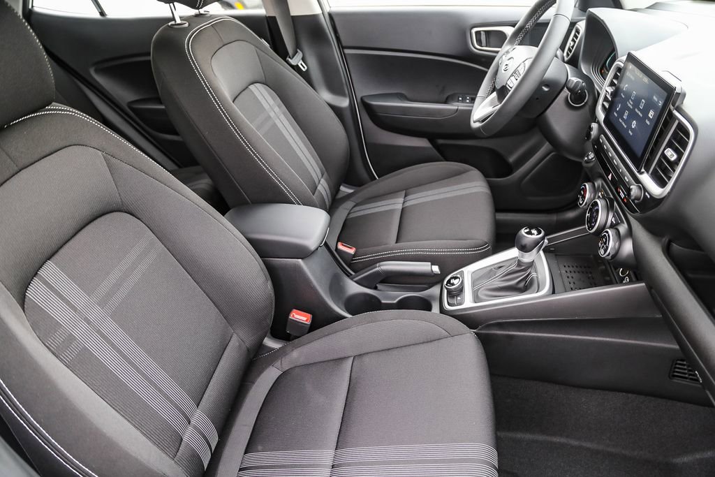 Used 2026 Hyundai Venue SEL FWD image 16