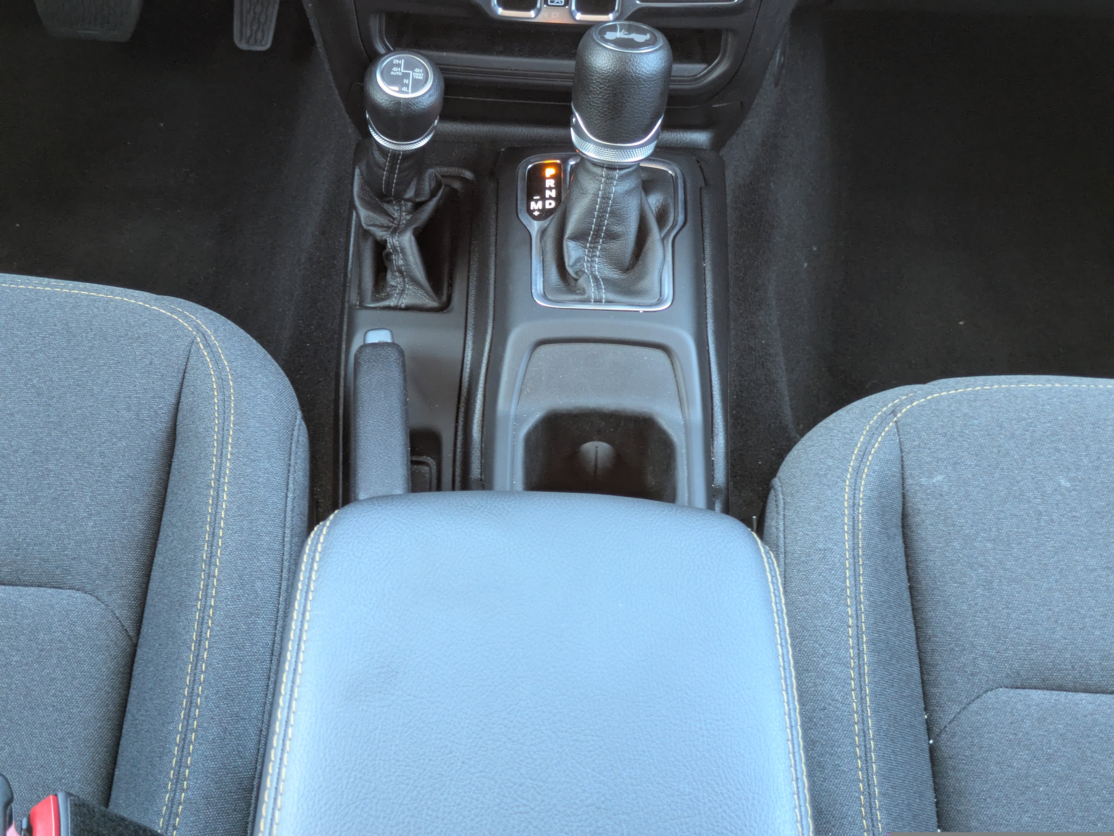 Used 2025 Jeep Wrangler Sahara w/ Safety Group image 6