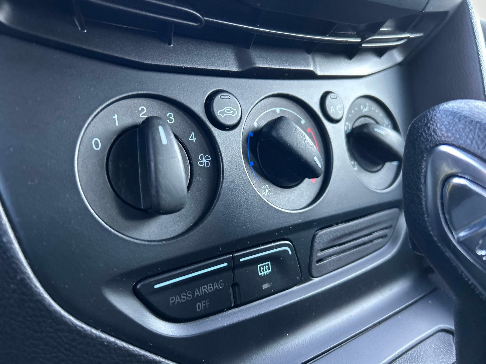 Used 2013 Ford Focus S image 26