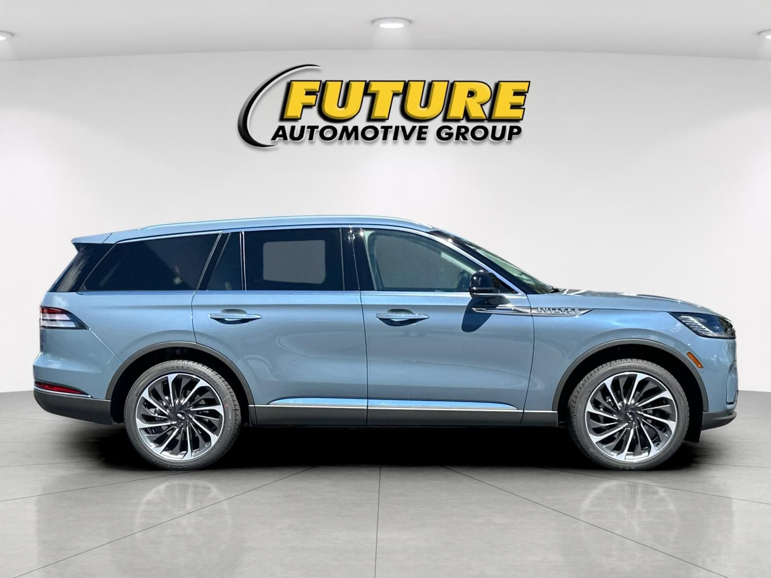 New 2026 Lincoln Aviator Reserve AWD/4WD image 2