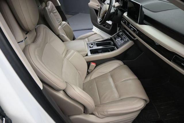 Used 2020 Lincoln Aviator Reserve w/ Equipment Group 202A AWD/4WD image 14