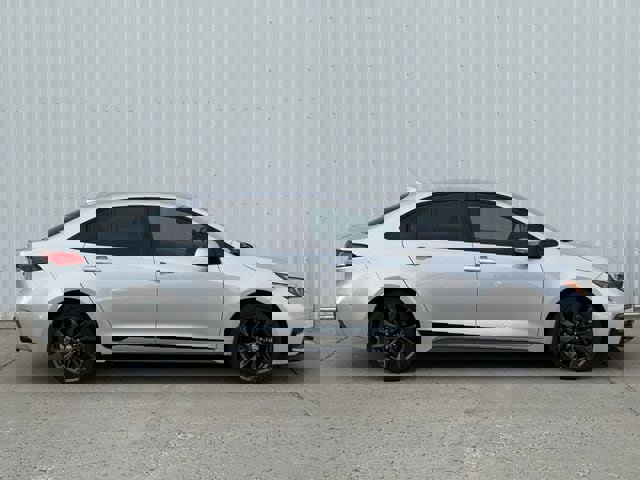 Used 2025 Toyota Corolla SE image 3
