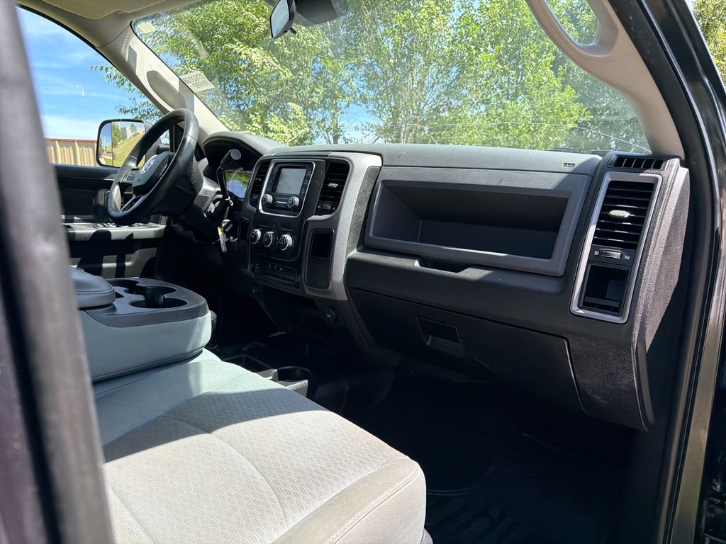 Used 2018 RAM 3500 Tradesman w/ Chrome Appearance Group AWD/4WD image 33