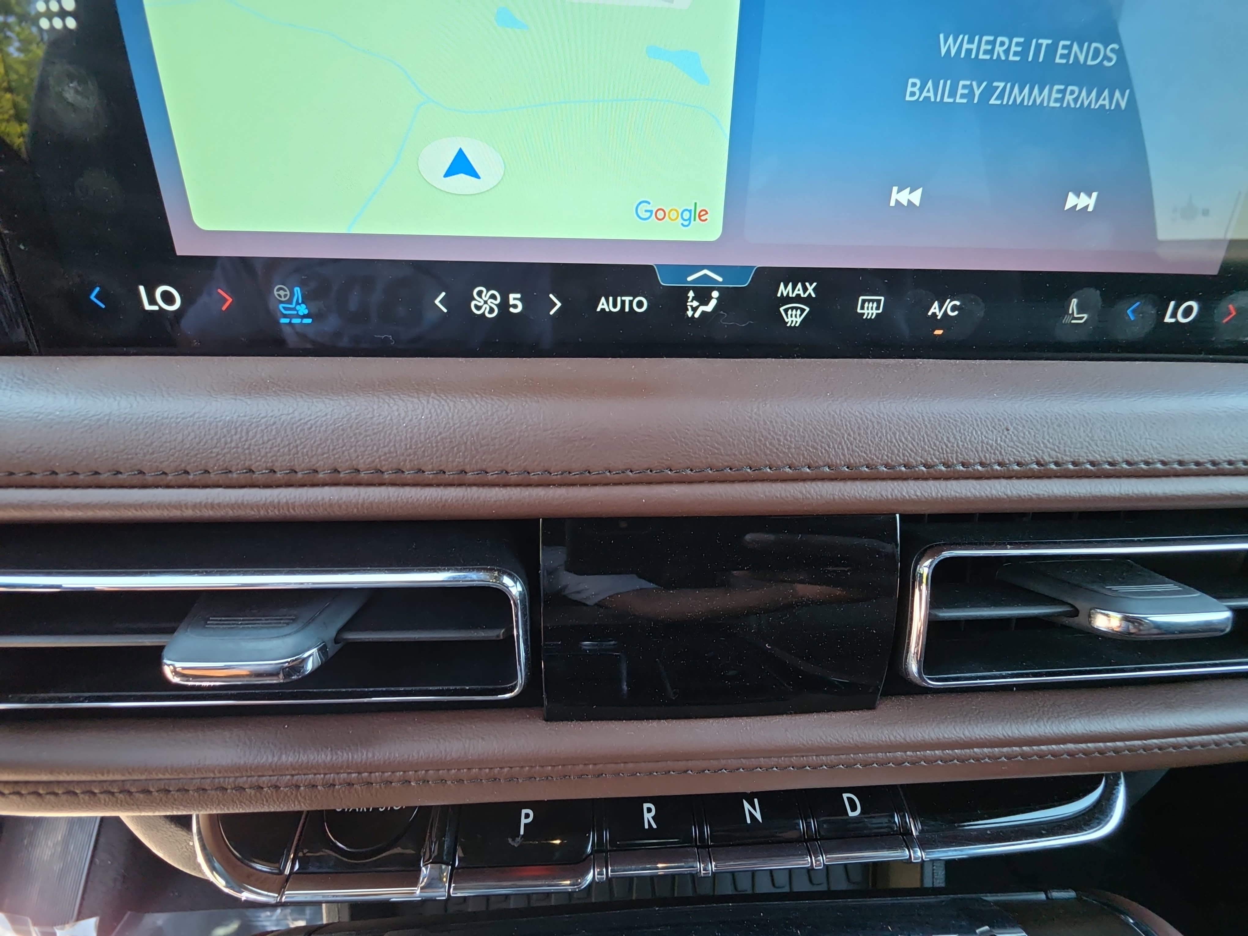 Used 2025 Lincoln Aviator Reserve w/ Equipment Group 201A AWD/4WD image 23