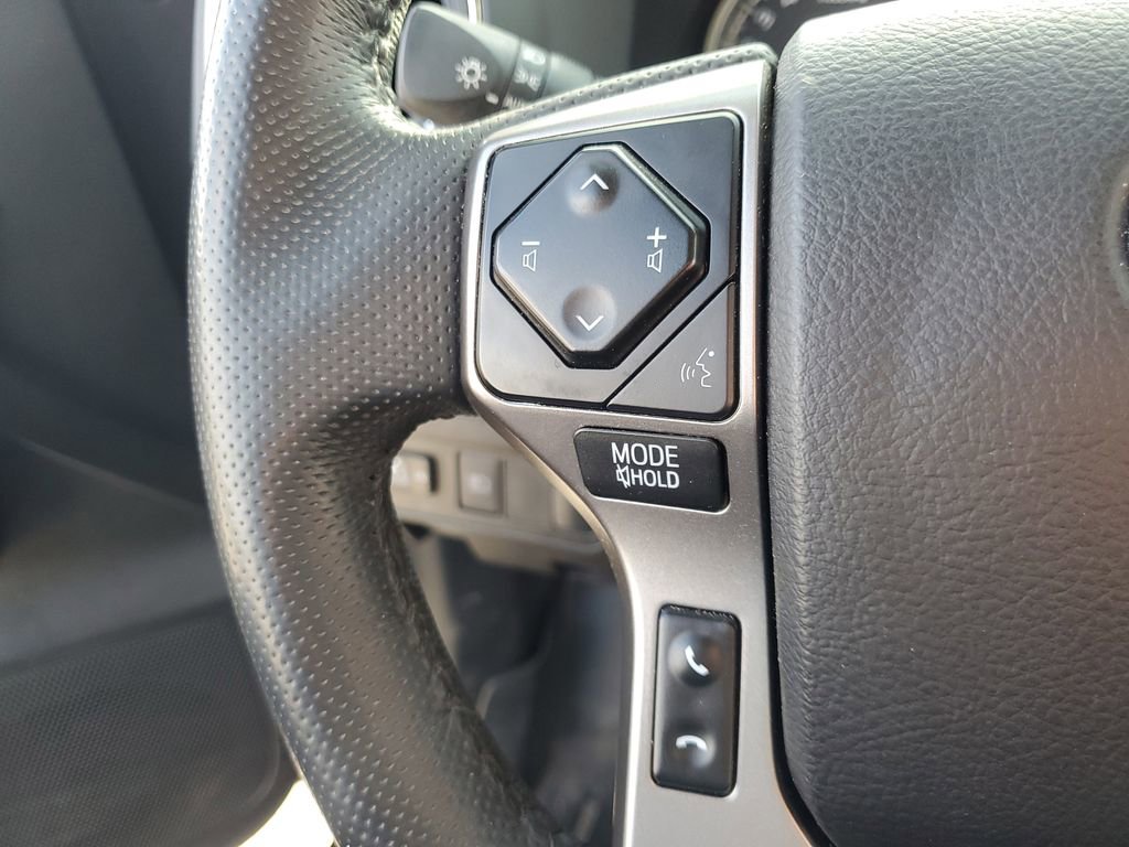 Used 2022 Toyota Tacoma SR5 w/ Technology Package image 17