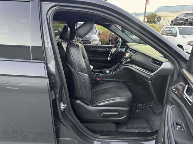 Used 2022 Jeep Grand Cherokee L Laredo image 11