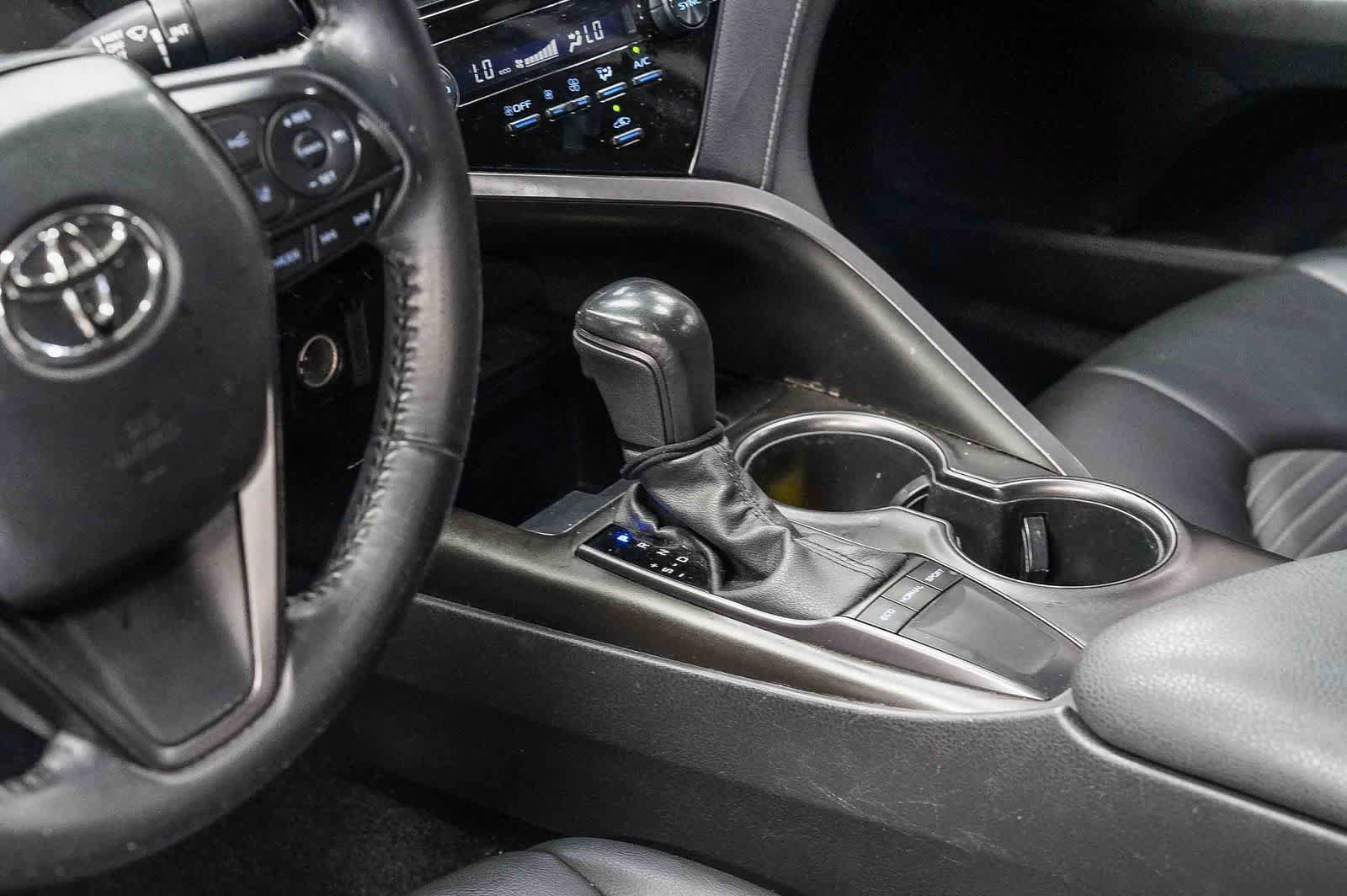 Used 2022 Toyota Camry SE w/ Convenience Package FWD image 23