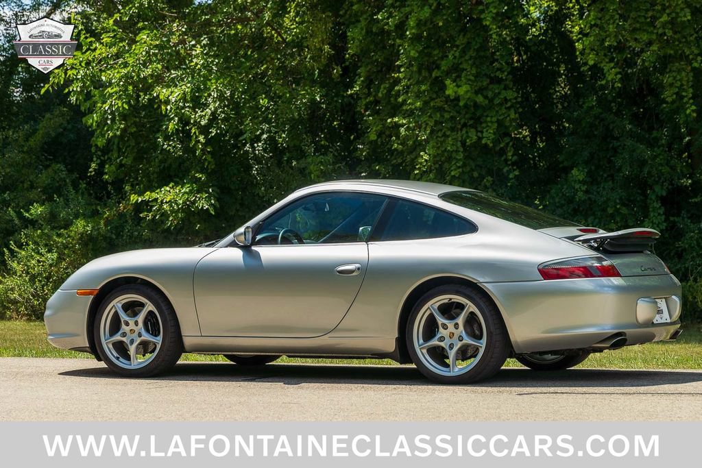 Used 2002 Porsche 911 Carrera RWD image 2