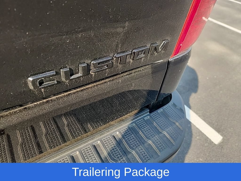 Used 2022 Chevrolet Silverado 1500 Custom w/ LPO, Dark Essentials Package AWD/4WD image 13