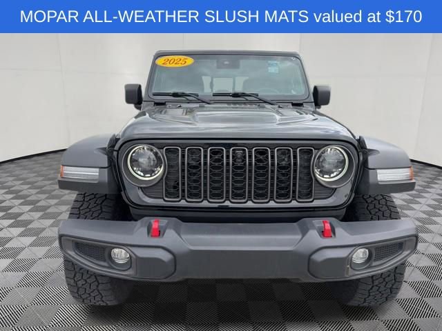 Used 2024 Jeep Gladiator Rubicon w/ Technology Group AWD/4WD image 14