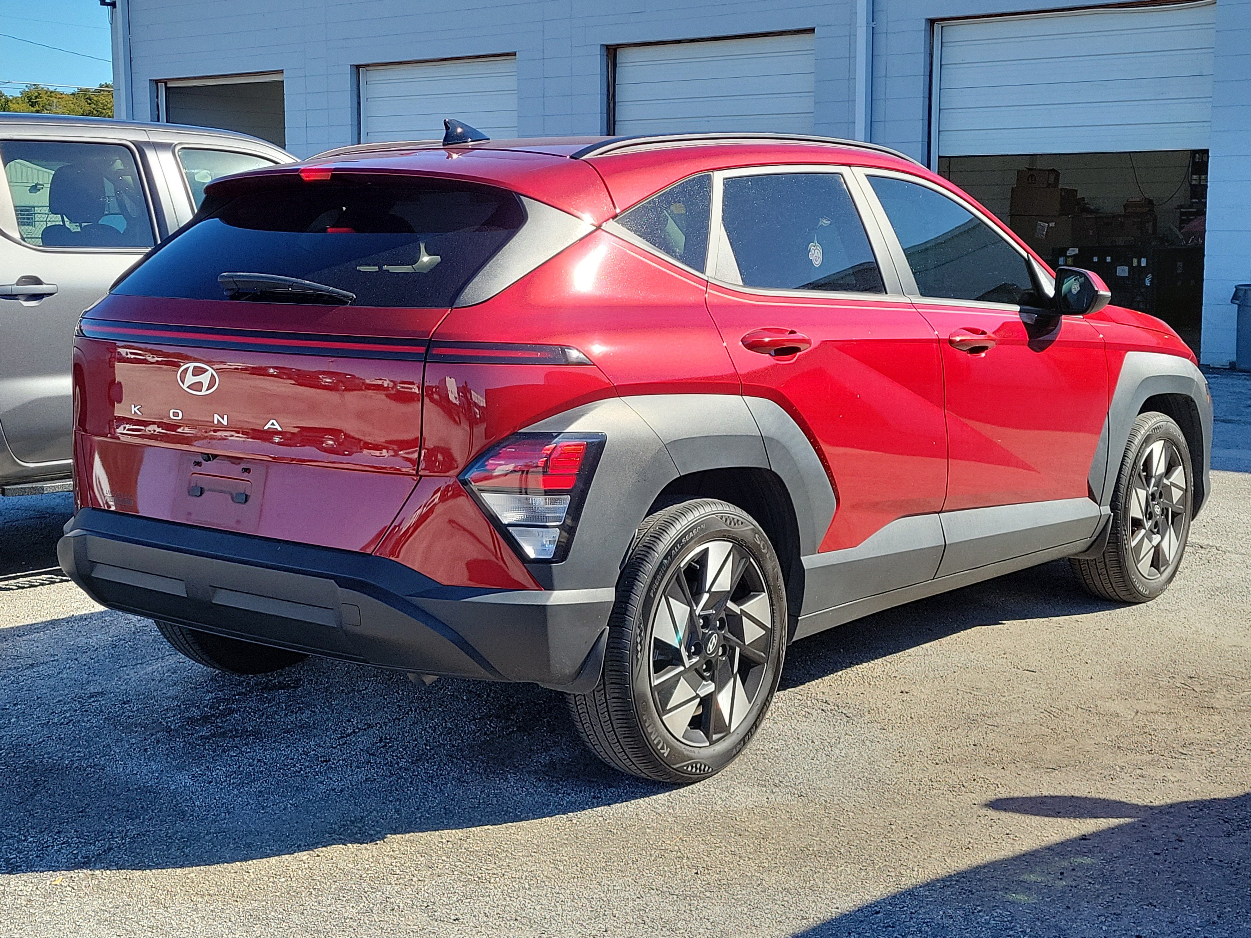 Used 2024 Hyundai Kona SEL w/ Convenience Package FWD image 6
