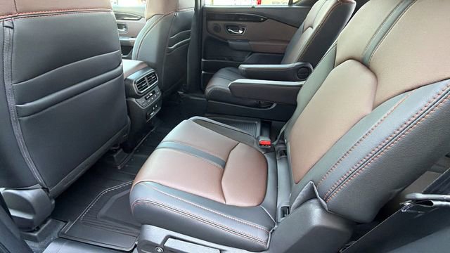 New 2026 Honda Pilot TrailSport image 17