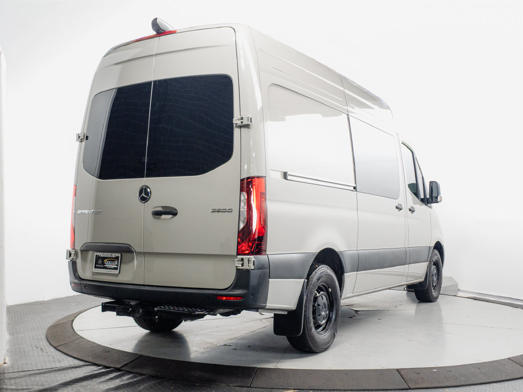 Used 2025 Mercedes-Benz Sprinter 2500 image 24