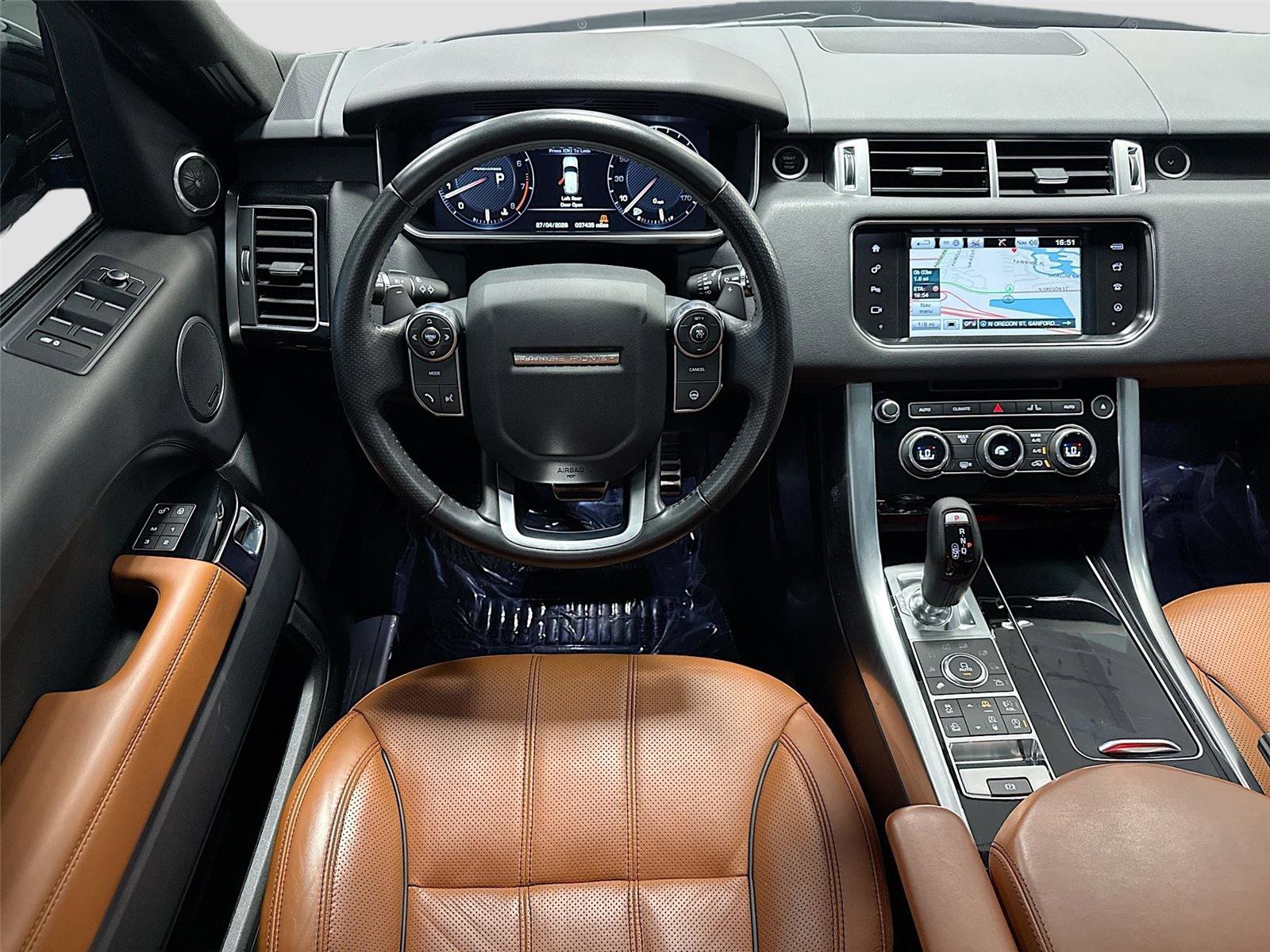 Used 2016 Land Rover Range Rover Sport Supercharged AWD/4WD image 24