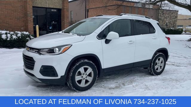 Certified 2022 Chevrolet Trax LT w/ LT Convenience Package image 4