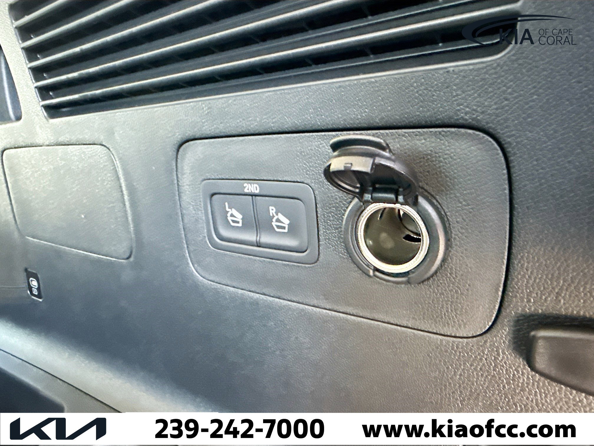 New 2026 Kia Sorento S image 13