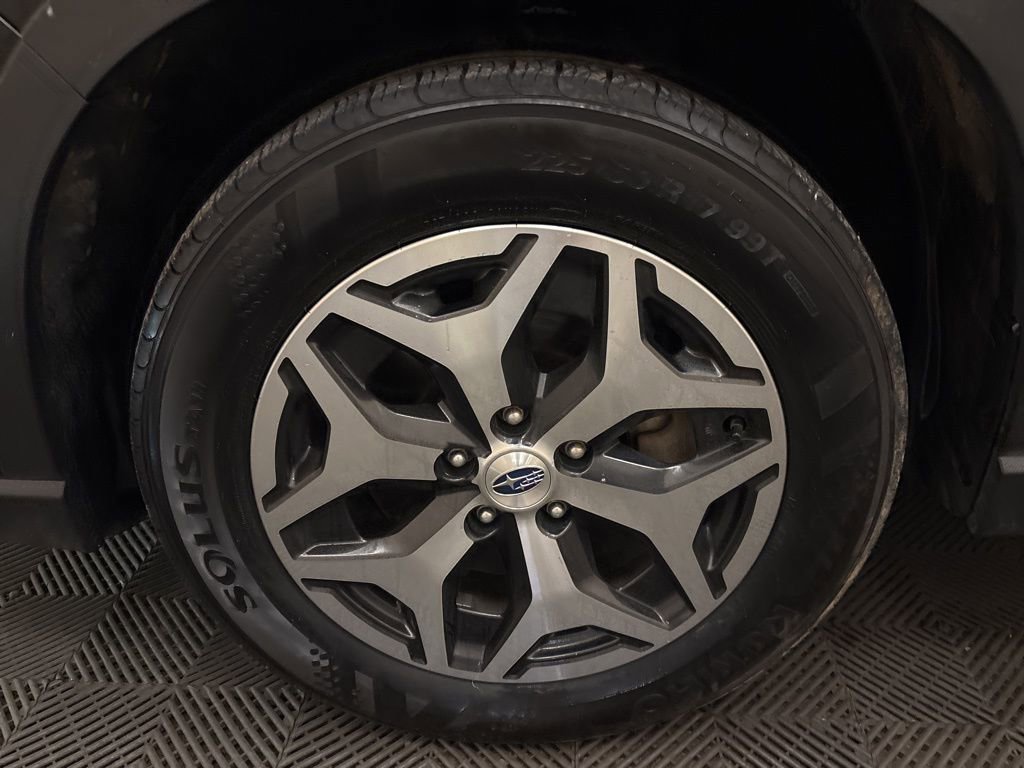 Used 2023 Subaru Forester Premium image 28