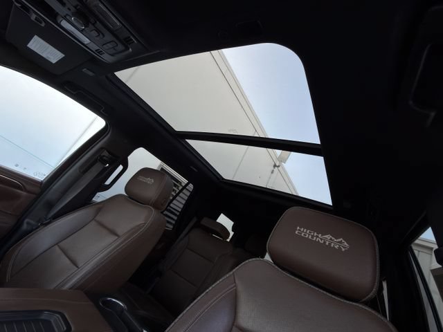 Used 2023 Chevrolet Tahoe High Country AWD/4WD image 28