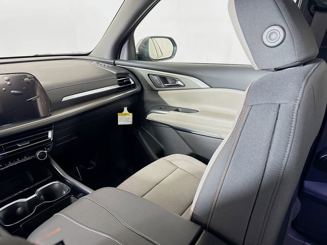 New 2026 Chevrolet Traverse LT w/ Driver Confidence Package image 25