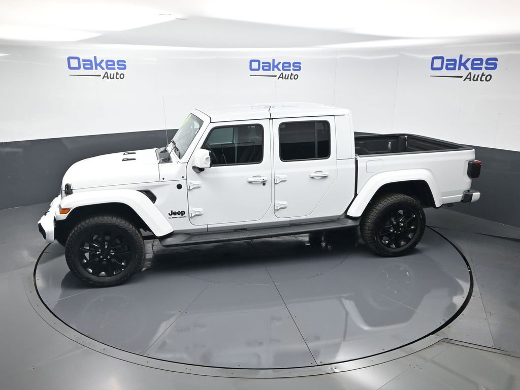 Used 2023 Jeep Gladiator Overland image 49