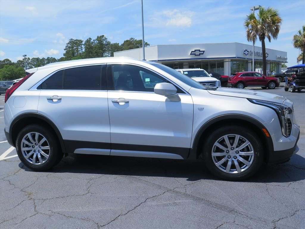 Used 2020 Cadillac XT4 Premium Luxury FWD image 2