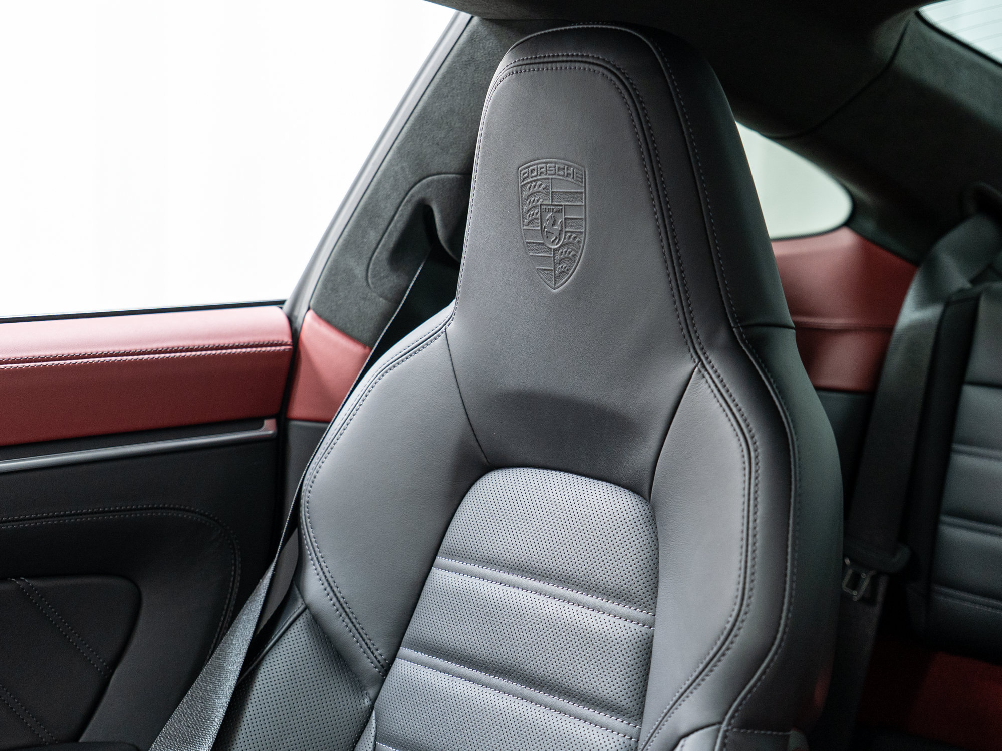 Certified 2024 Porsche 911 Carrera GTS RWD image 21