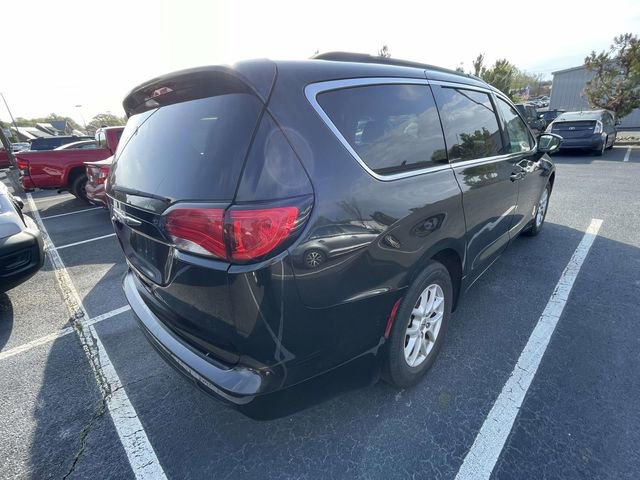 Used 2021 Chrysler Voyager Lxi image 11
