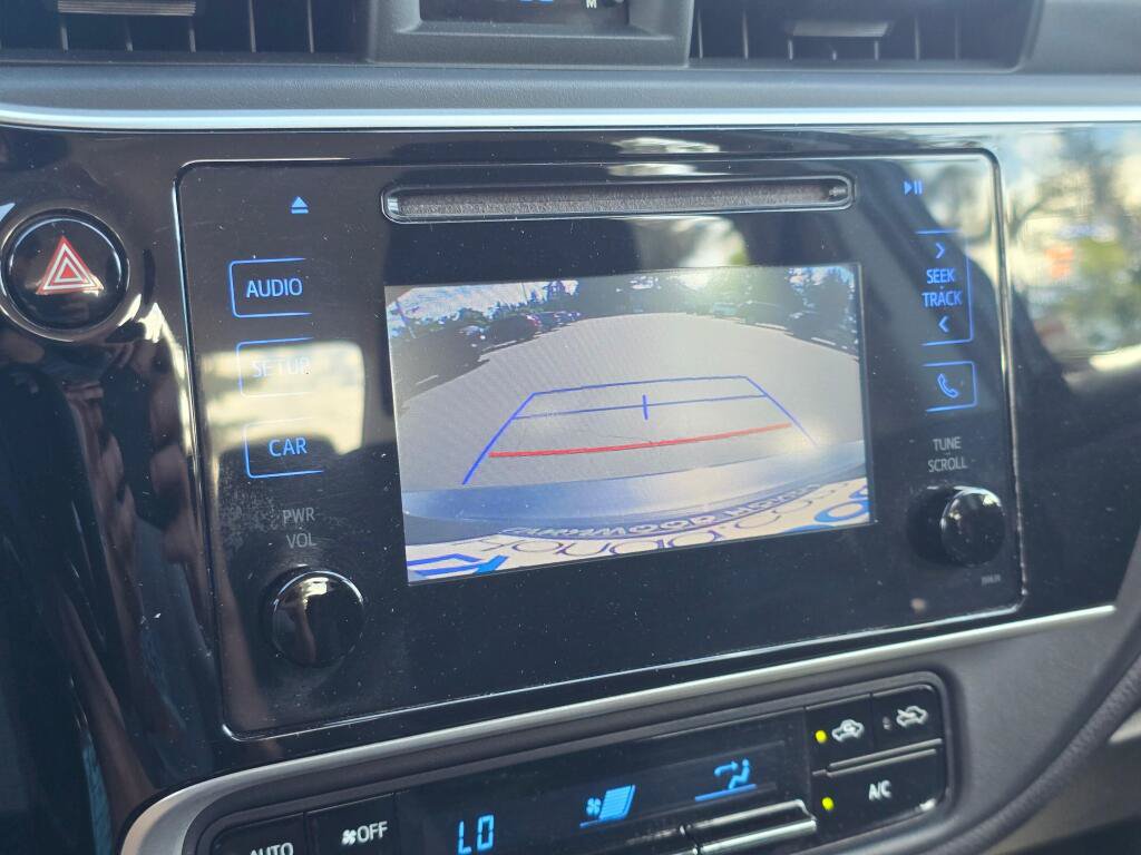 Used 2019 Toyota Corolla LE FWD image 22