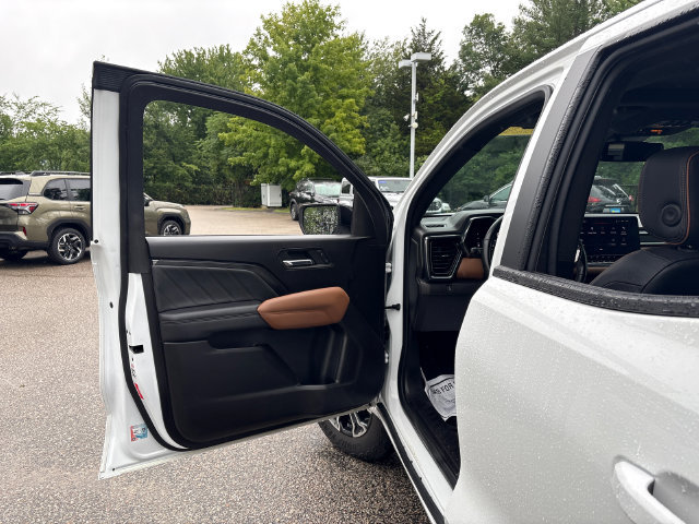 Used 2023 GMC Canyon AT4 AWD/4WD image 23