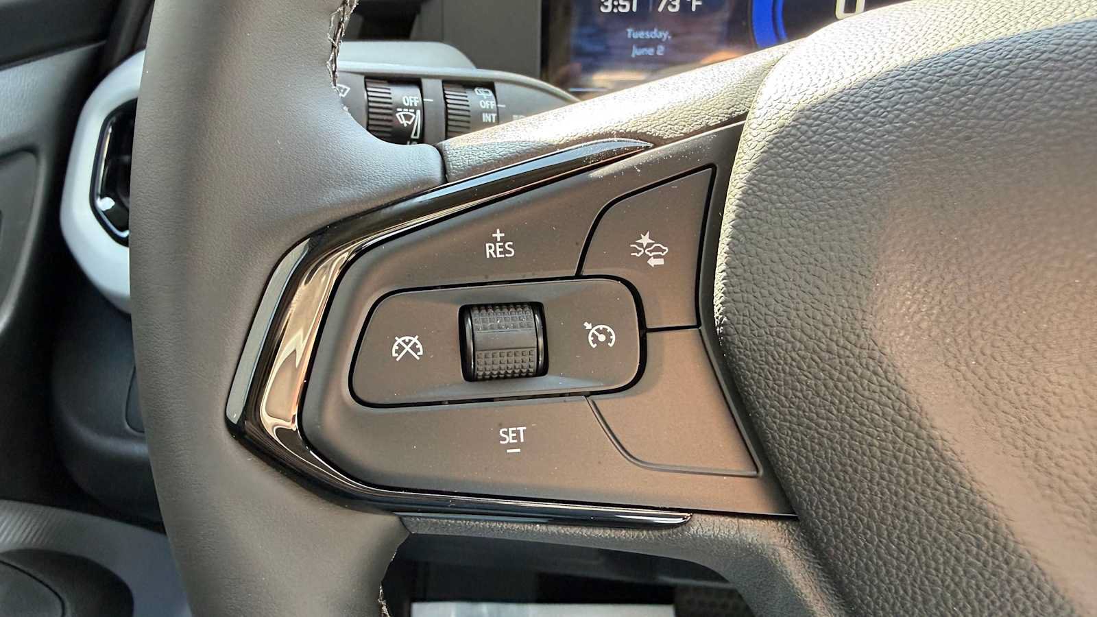 New 2027 Chevrolet Bolt LT w/ Comfort Package FWD image 12