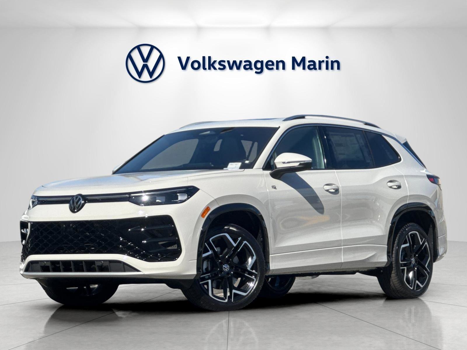 New 2026 Volkswagen Tiguan SEL R-Line image 1