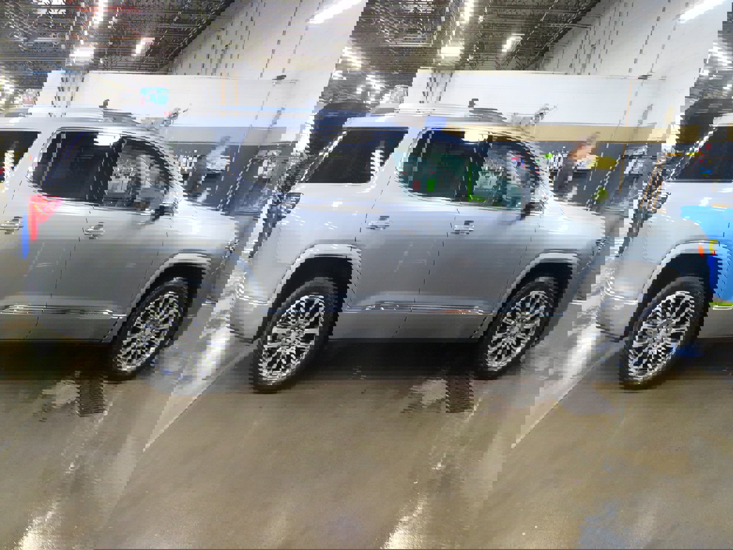 Used 2023 GMC Acadia Denali w/ Denali Ultimate Package image 7