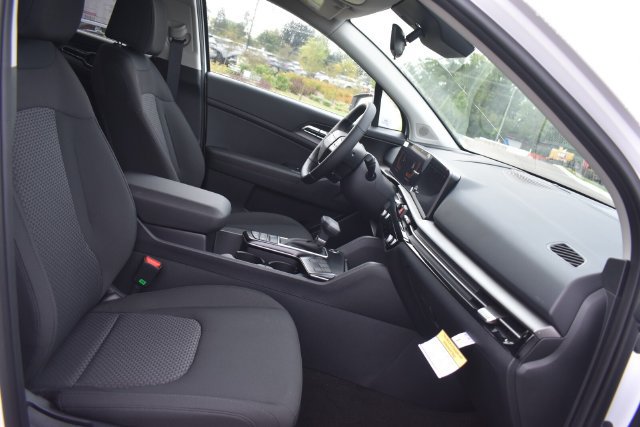 New 2027 Kia Sportage LX FWD image 13