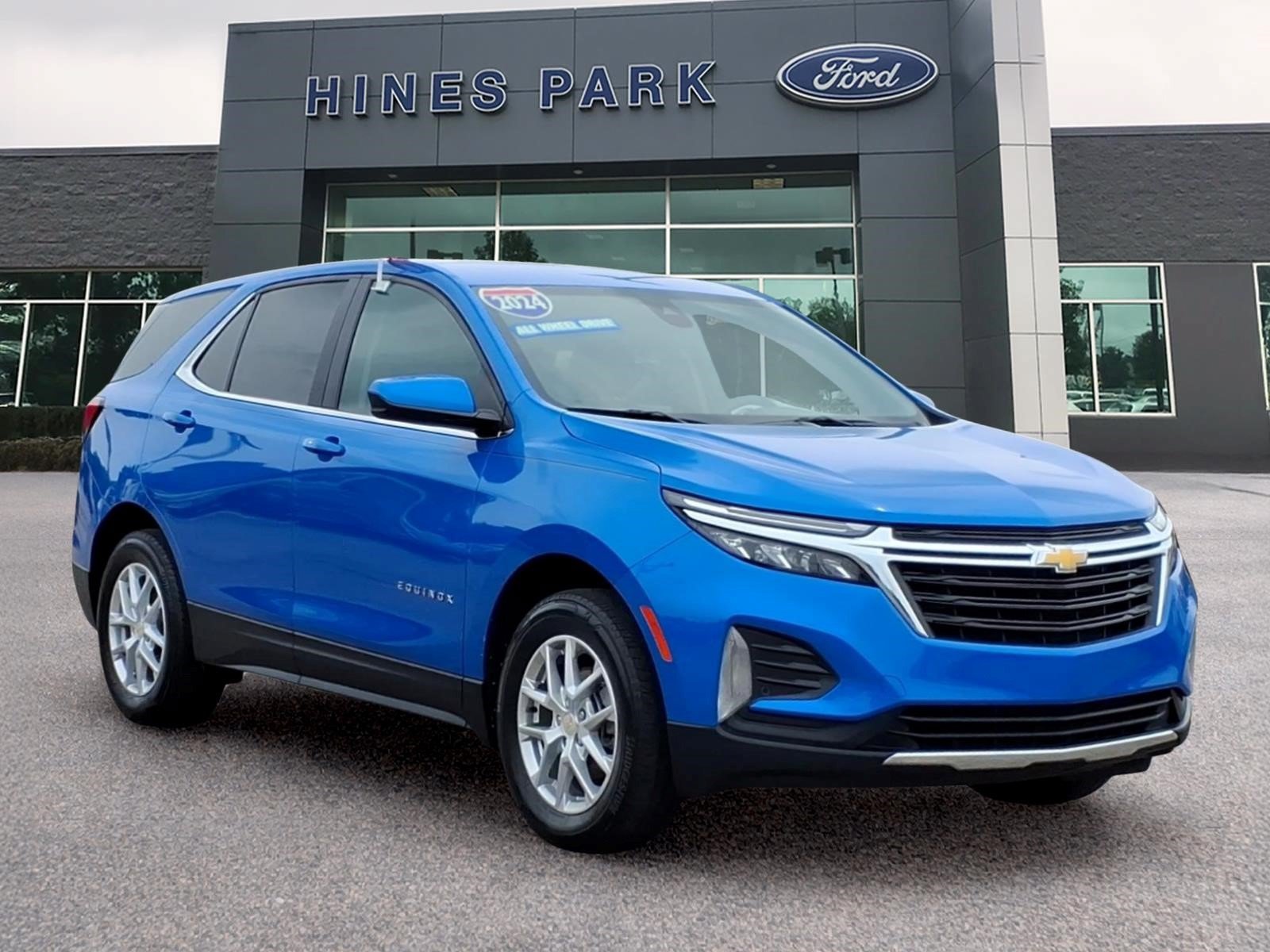 Used 2024 Chevrolet Equinox LT AWD/4WD image 1