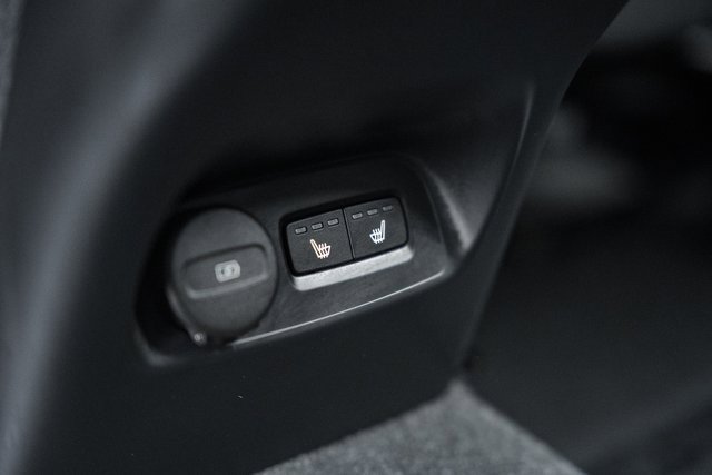 Used 2024 Volvo XC40 B5 Plus w/ Protection Package Premier image 34