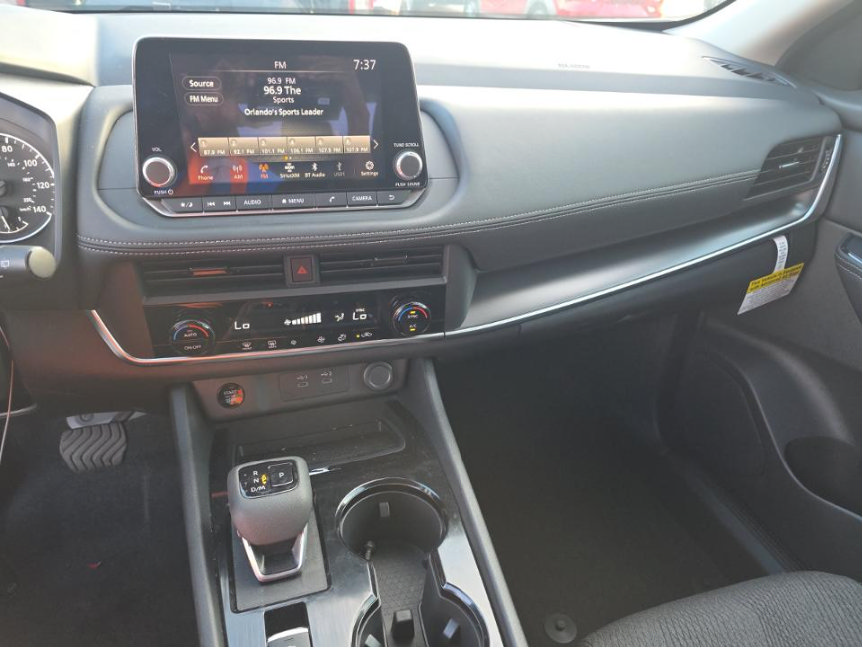 Used 2026 Nissan Rogue SV FWD image 15