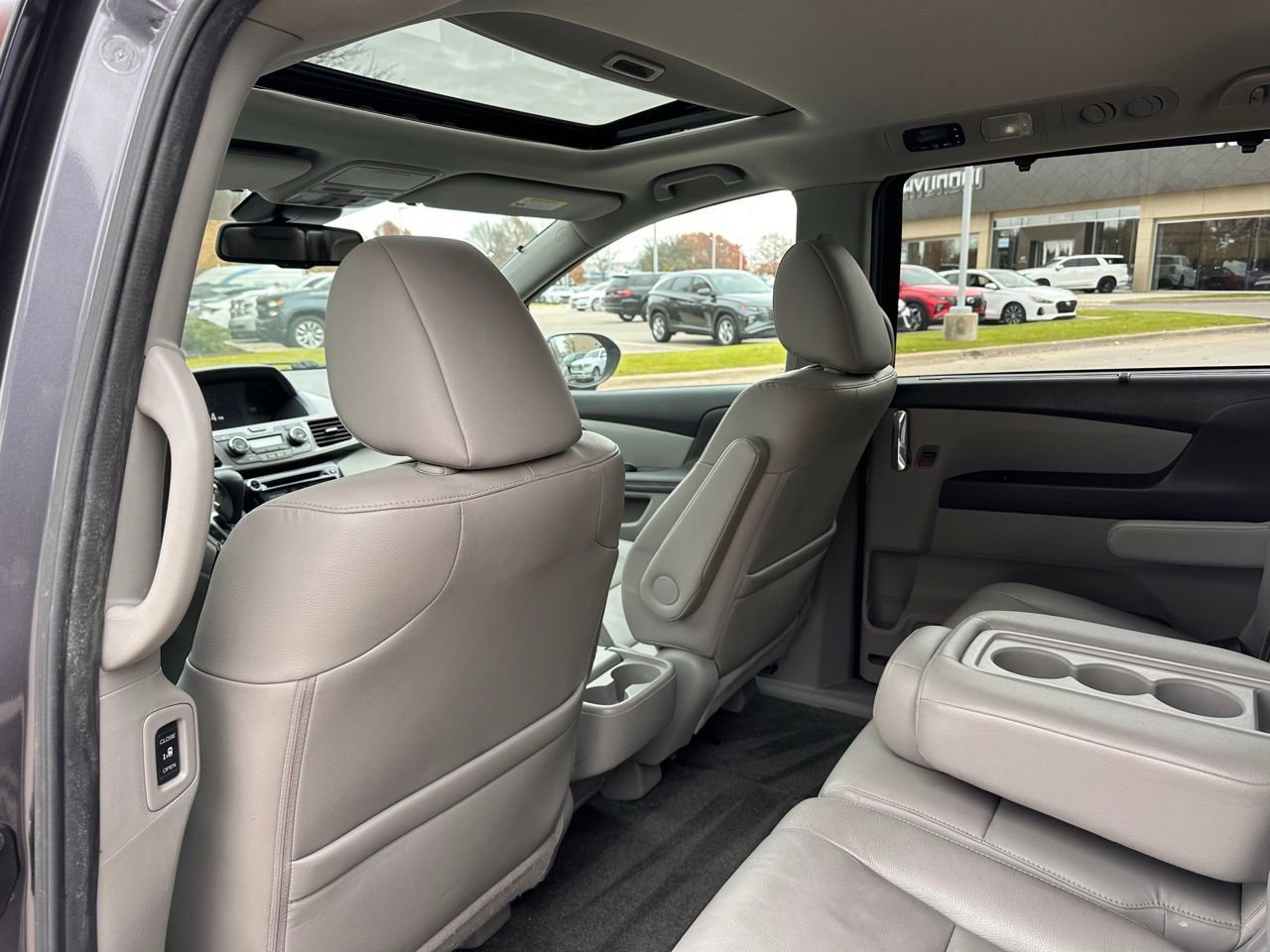 Used 2016 Honda Odyssey EX-L image 18