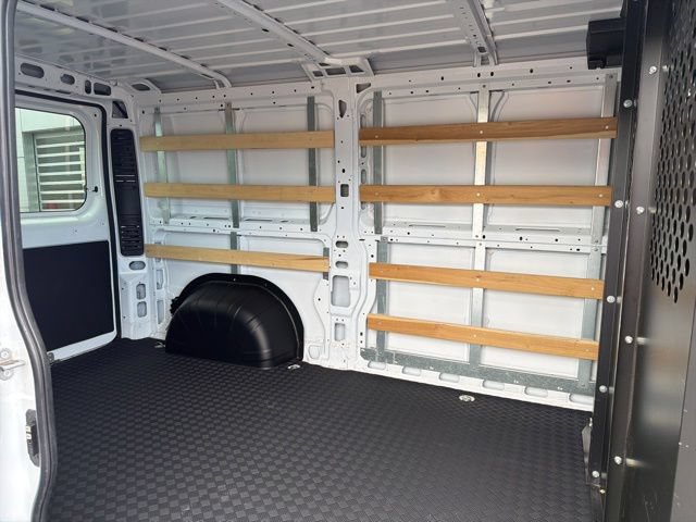 Used 2025 RAM ProMaster 2500 w/ U-Haul Equipment Group FWD image 25