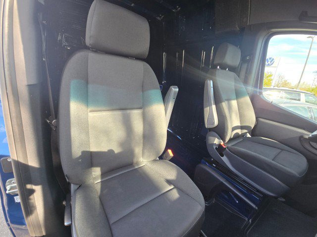 Used 2021 Mercedes-Benz Sprinter 2500 image 13